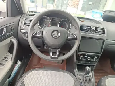 Skoda Yeti 2016, 108400 км, за 4234.51 USD - фото 11