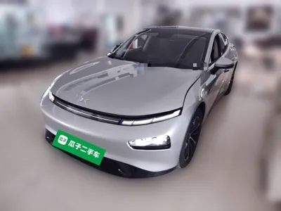 Xpeng P7 · 2023 год