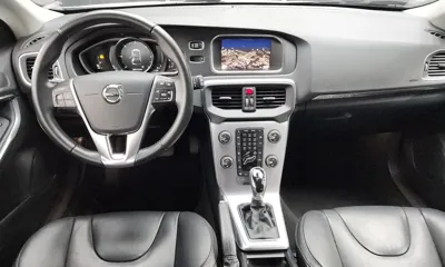 Volvo V40 2018, 221349 км, за 4618.43 USD - фото 7