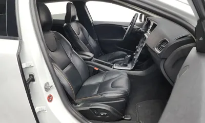 Volvo V40 2018, 221349 км, за 4618.43 USD - фото 11