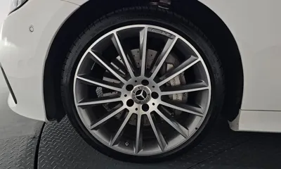 Mercedes-Benz E-Class 2023, 23871 км, за 44139.62 USD