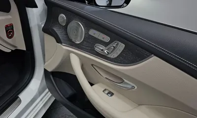 Mercedes-Benz E-Class 2023, 23871 км, за 44139.62 USD - фото 35