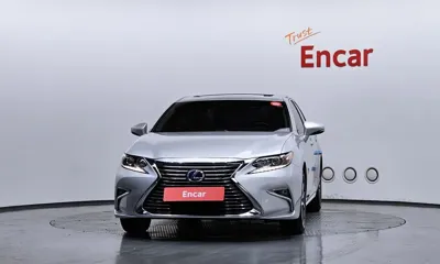Lexus ES 2016, 155127 км, за 14006.52 USD