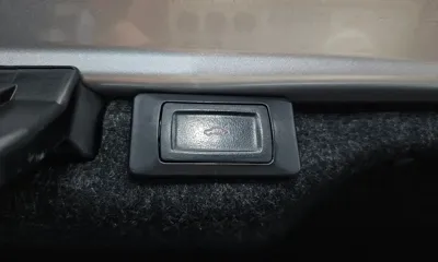 Lexus ES 2016, 155127 км, за 14006.52 USD - фото 18