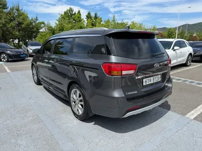 Kia Canival 2016, 124300 км, за 7752.45 USD