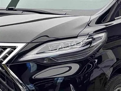 Lexus LM 2023, 26900 км, за 135459.29 USD