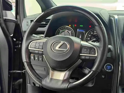 Lexus LM 2023, 26900 км, за 135459.29 USD - фото 11