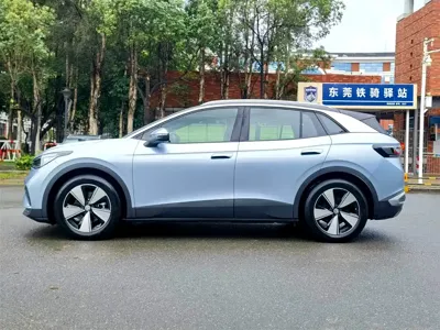 Volkswagen ID.4 X 2024, 9000 км, за 13988.61 USD