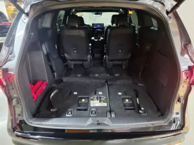 Toyota Sienna 2025, 4146 км, за 42870.19 USD