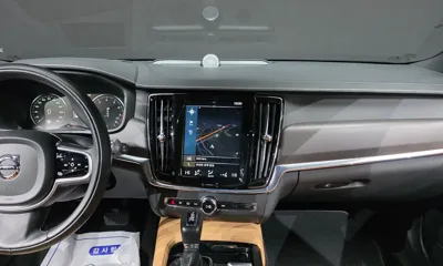 Volvo V90 2019, 72444 км, за 21596.43 USD - фото 17