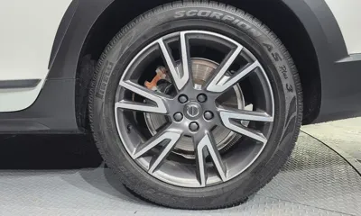 Volvo V90 2019, 72444 км, за 21596.43 USD - фото 21