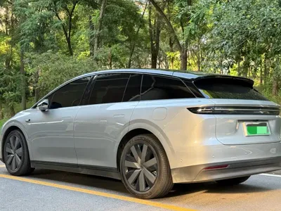Li Auto 理想i6 2025, 19000 км, за 34597.97 USD