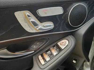 Mercedes-Benz GLC-Class 2019, 33500 км, за 20686.98 USD - фото 10