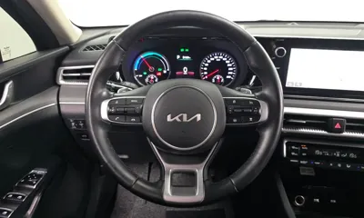 Kia K5 2023, 55565 км, за 15294.74 USD - фото 13