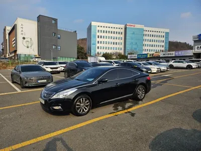 Hyundai Grandeur 2012, 135323 км, за 3112.58 USD