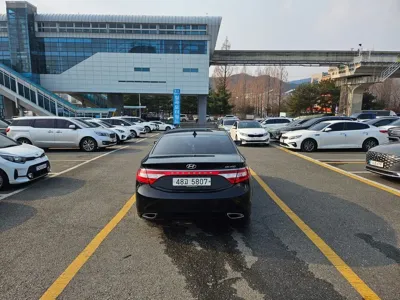 Hyundai Grandeur 2012, 135323 км, за 3112.58 USD