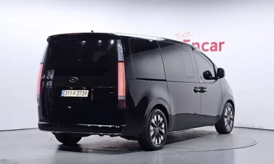 Hyundai Staria 2023, 52929 км, за 21788.06 USD