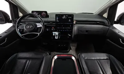 Hyundai Staria 2023, 52929 км, за 21788.06 USD - фото 7