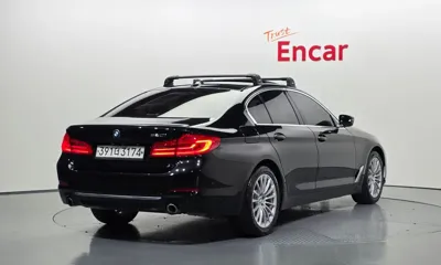 BMW 5-Series 2020, 81622 км, за 16345.02 USD