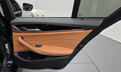 BMW 5-Series 2020, 81622 км, за 16345.02 USD - фото 25