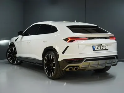 Lamborghini Urus 2021, 15100 км, за 172268.03 USD