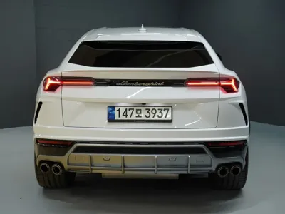 Lamborghini Urus 2021, 15100 км, за 172268.03 USD