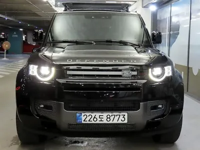 Land Rover Defender 2025, 17729 км, за 68257.14 USD
