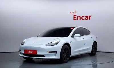 Tesla Model 3 · 2020 год