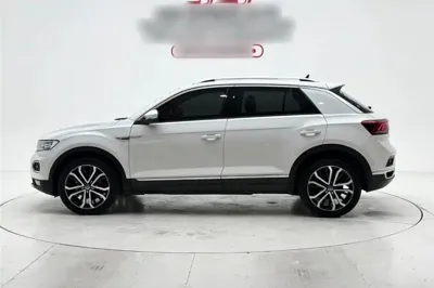 Volkswagen T-Roc 2021, 28600 км, за 24838 USD