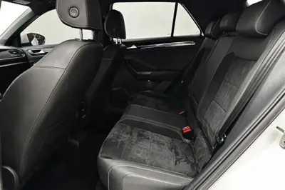 Volkswagen T-Roc 2021, 28600 км, за 24838 USD - фото 17