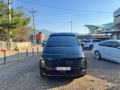 Hyundai Staria · 2025 год