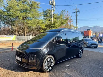 Hyundai Staria 2025, 45000 км, за 32884.01 USD