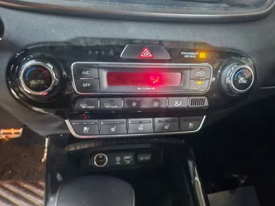 Kia Sorento 2019, 118010 км, за 10437.18 USD - фото 12