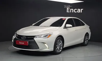 Toyota Camry · 2017 год