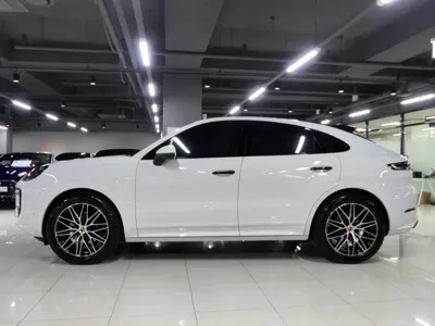 Porsche Cayenne 2024, 15000 км, за 98492.93 USD