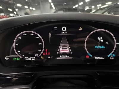 Porsche Cayenne 2024, 15000 км, за 97807.54 USD - фото 6