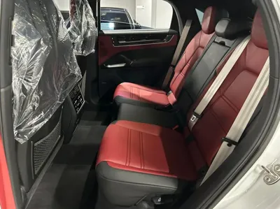 Porsche Cayenne 2024, 15000 км, за 97807.54 USD - фото 8