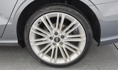 Audi A3 2018, 66233 км, за 7752.45 USD