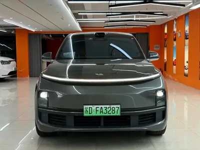Li Auto Li L9 2023, 88000 км, за 33371.92 USD