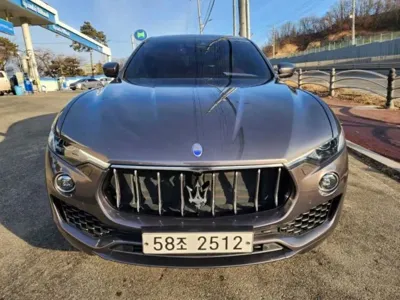 Maserati Levante · 2017 год