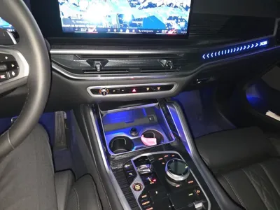 BMW X6 2024, 6581 км, за 67638.18 USD - фото 9