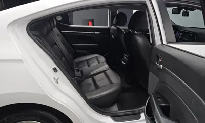 Hyundai Avante 2020, 65925 км, за 8262.83 USD - фото 12