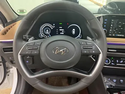 Hyundai Sonata 2020, 44879 км, за 15229.09 USD - фото 9
