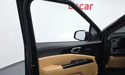 Kia Canival 2023, 51416 км, за 19218.25 USD - фото 24