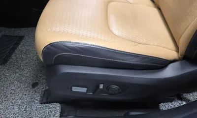 Kia Canival 2023, 51416 км, за 19218.25 USD - фото 35
