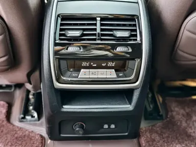 BMW X5 2023, 60000 км, за 53995.36 USD - фото 26