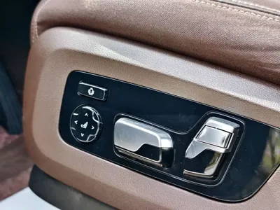 BMW X5 2023, 60000 км, за 53995.36 USD - фото 38