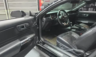 Ford Mustang 2019, 106680 км, за 14212.07 USD - фото 11