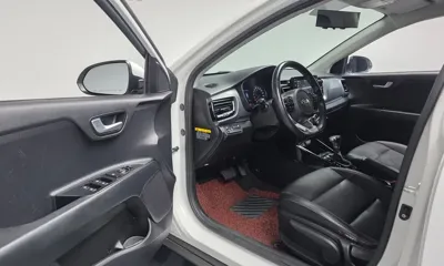 Kia Stonic 2018, 102867 км, за 7271.29 USD - фото 10
