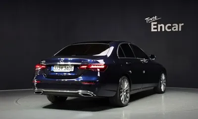 Mercedes-Benz E-Class 2023, 53408 км, за 35038.67 USD
